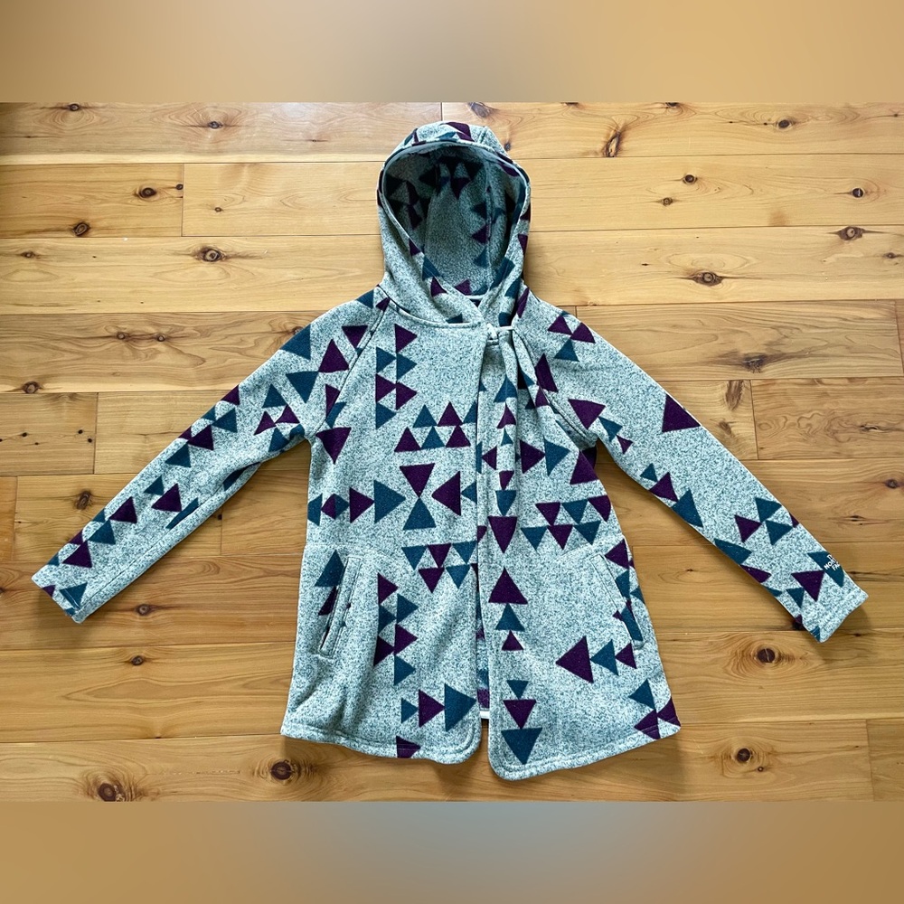 The North Face Women’s Fleece Cape * Tan w/ Geometric Pattern * Hooded * Small